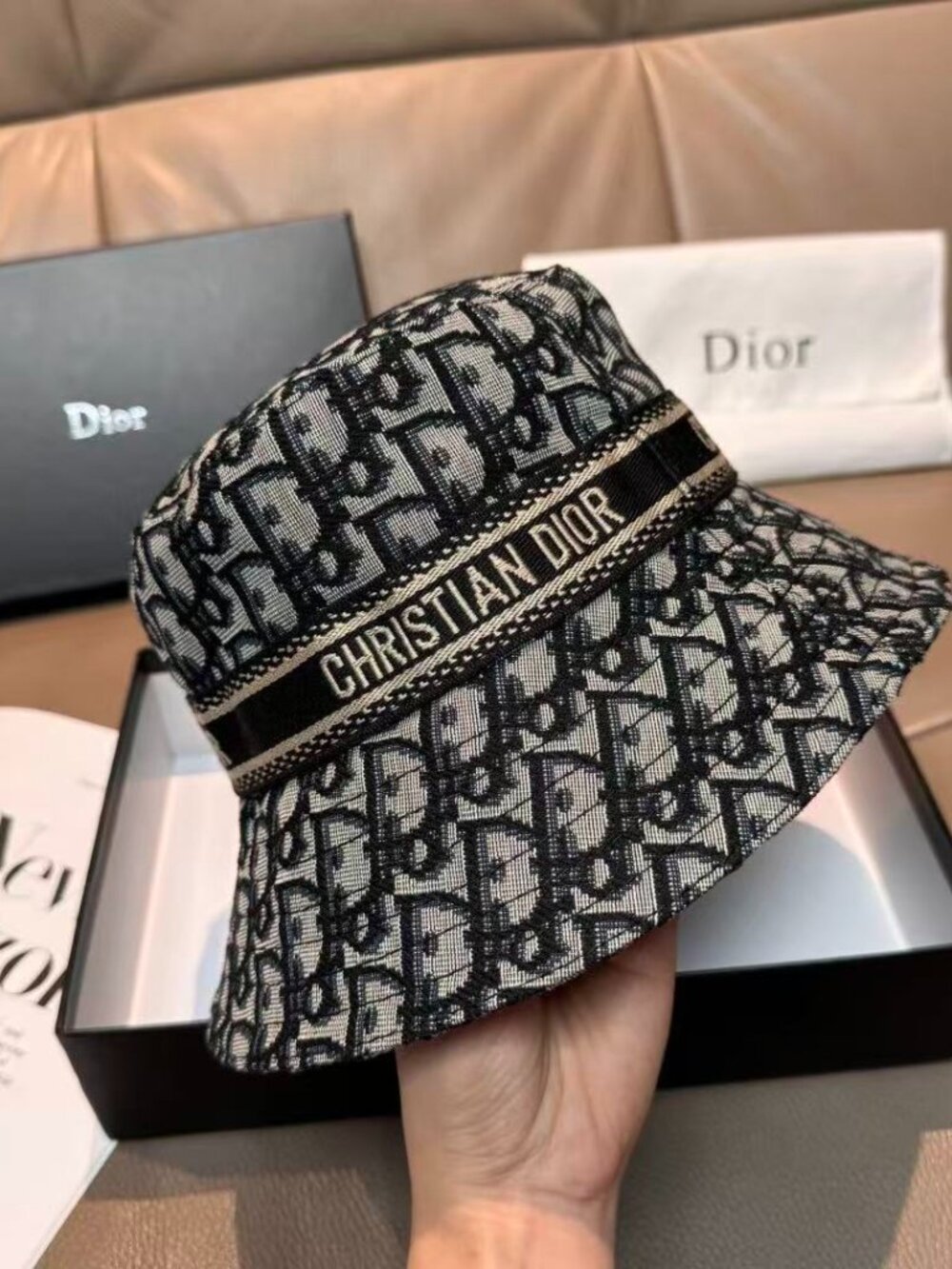 Dior bucket hat
